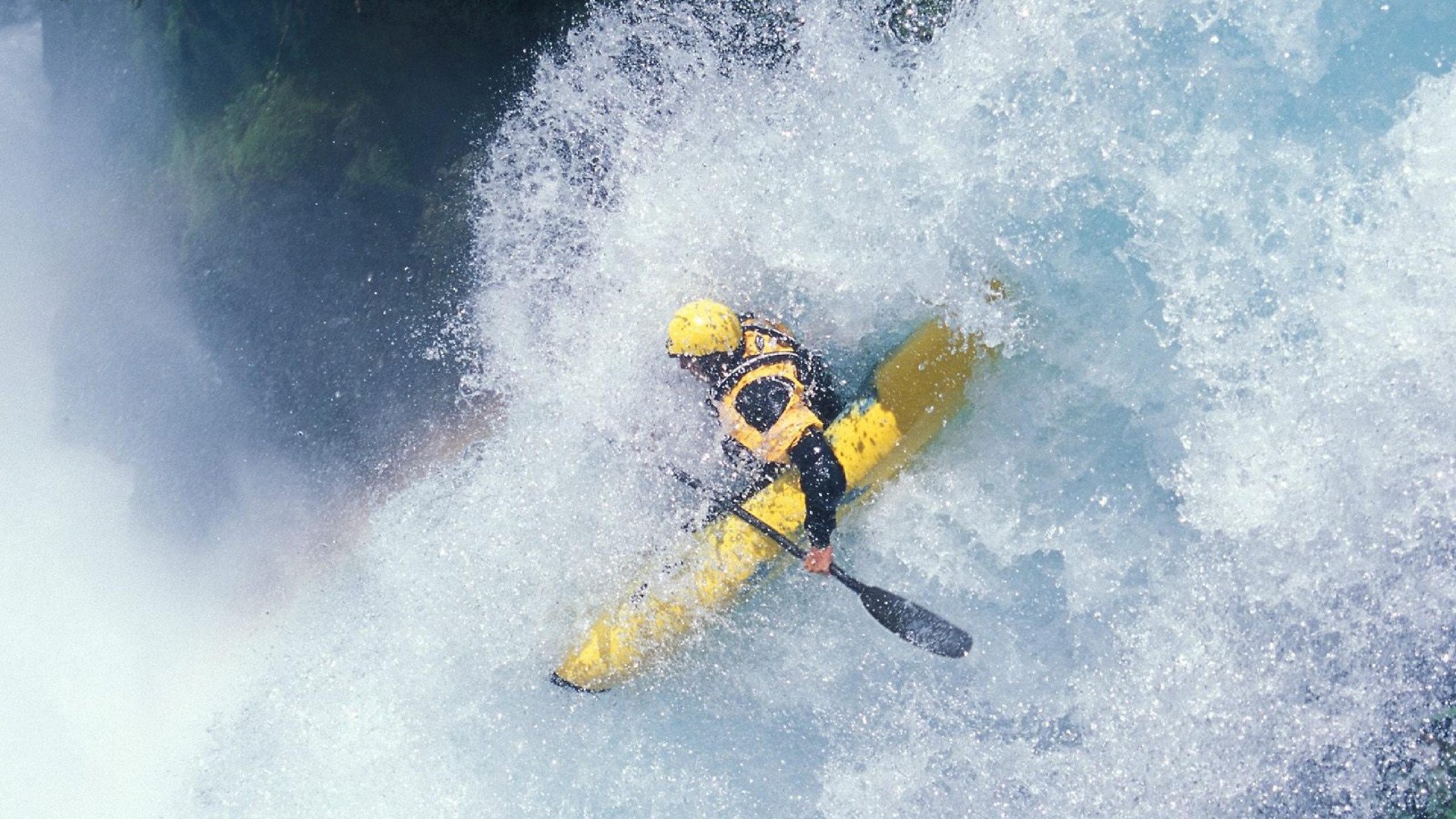 绝杀之刃与火热之拳，当绿茵场上的波兰奇迹遇见乒乓台前的中国力量